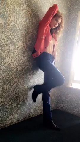 Bella Thorne Sexy (10 Photos &amp; 7 Videos)