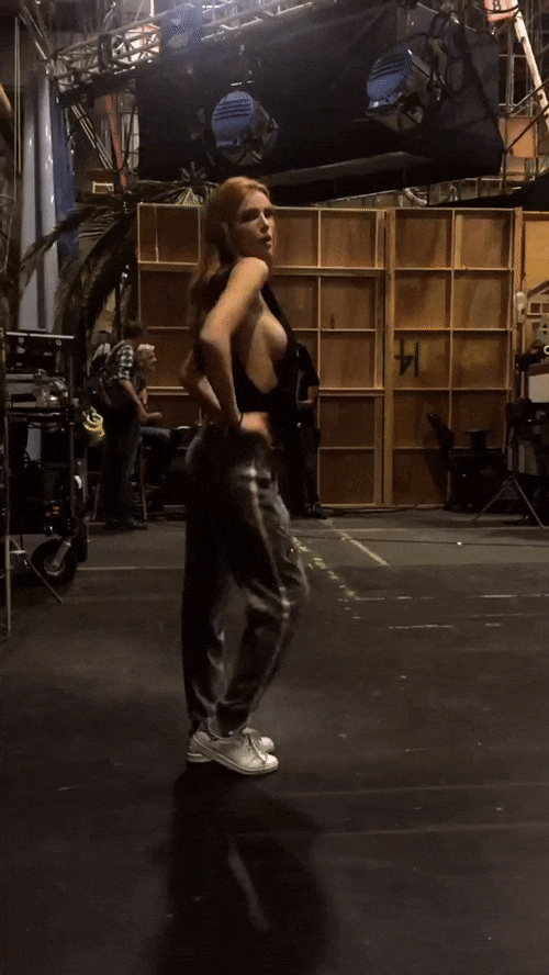 Bella Thorne Sexy (45 Photos + 15 Gifs + Video)