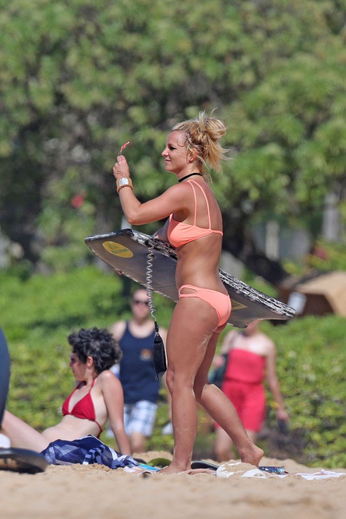 Britney Spears Topless &amp; Sexy (56 Photos)