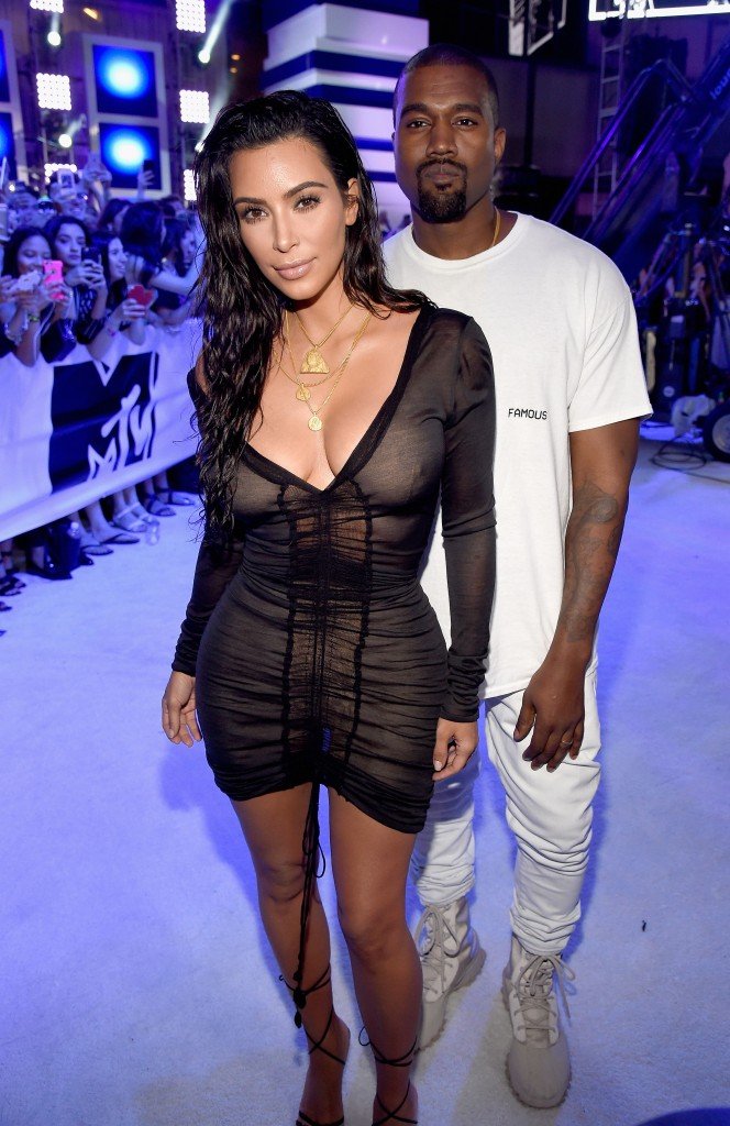 Kim Kardashian Sexy (31 Photos)