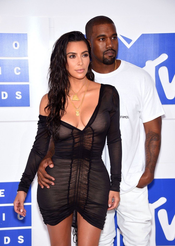 Kim Kardashian Sexy (31 Photos)