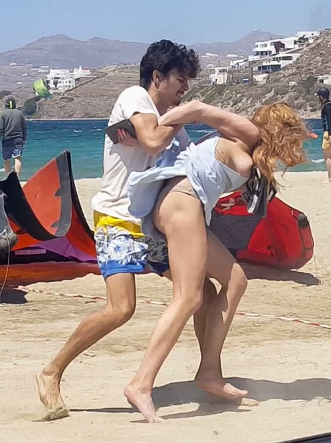 Lindsay Lohan Tit Slip (26 Photos)