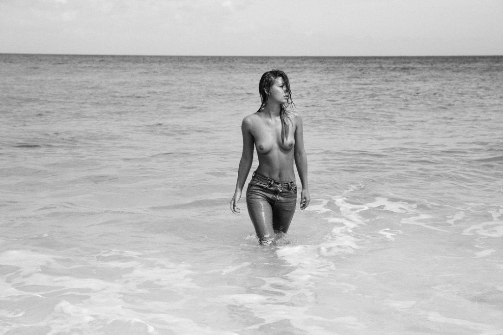 Marisa Papen Nude &amp; Sexy (59 Photos)