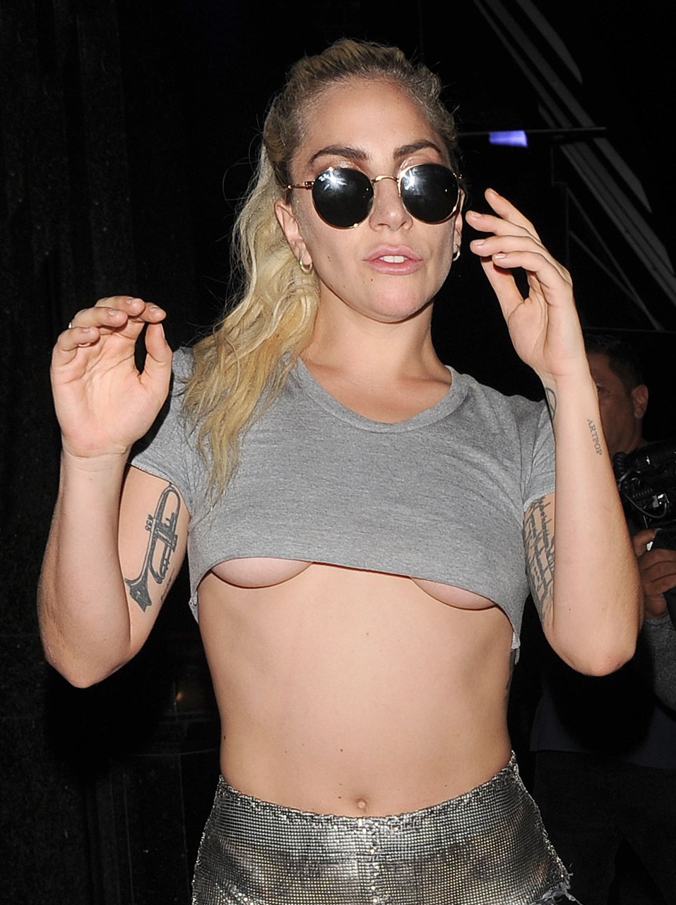 Lady Gaga Underboob (57 Photos) .