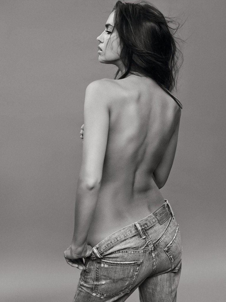 Irina Shayk Nude &amp; Sexy (9 Photos)