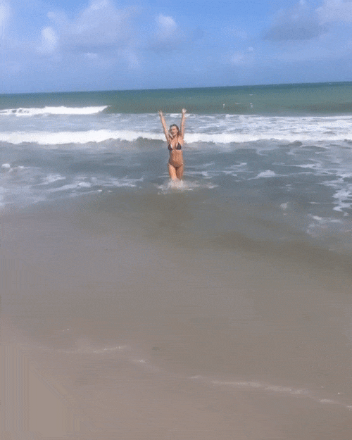 Joanna Krupa Sexy (12 Photos, 2 Videos, 4 Gifs)
