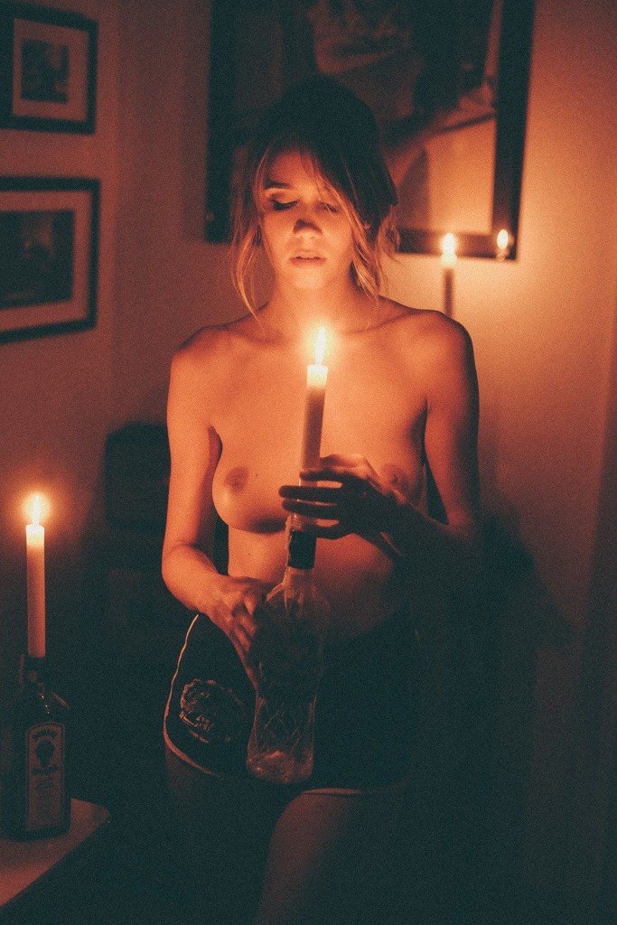 Julia Decker Topless &amp; Sexy (21 Photos)