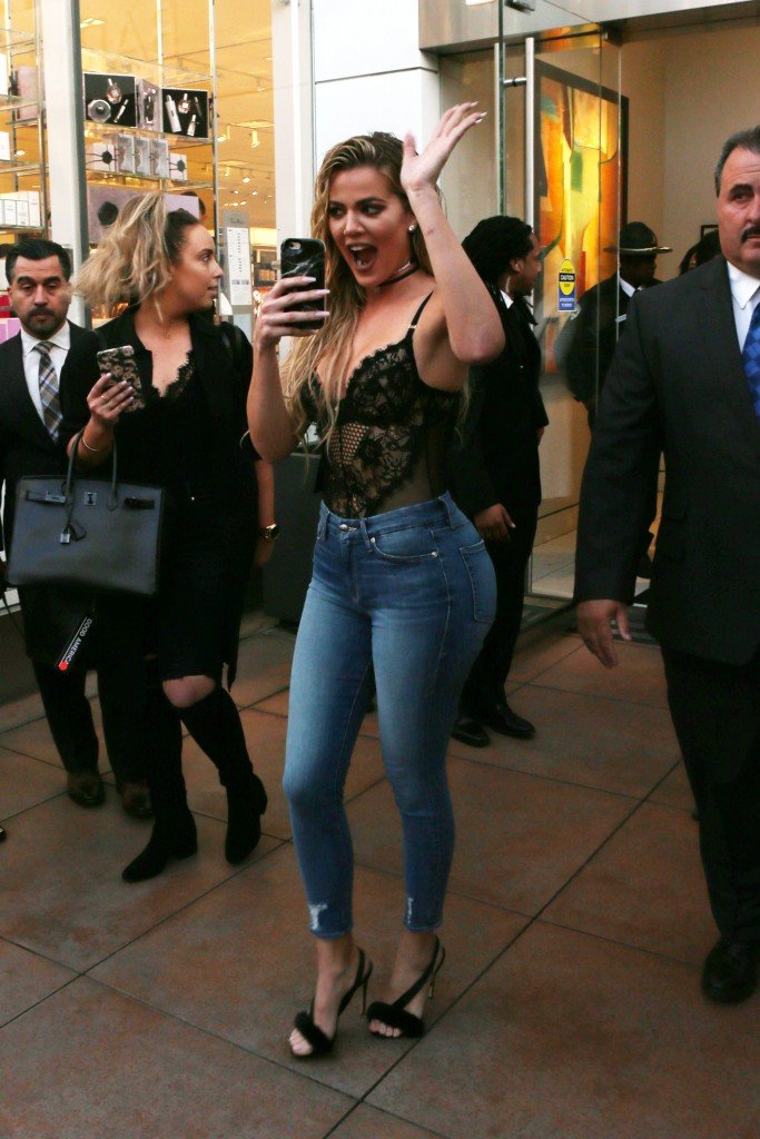 Khloé Kardashian See Through (35 Photos)