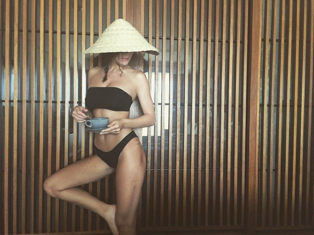 Alejandra Guilmant Nude &amp; Sexy (5 Photos)