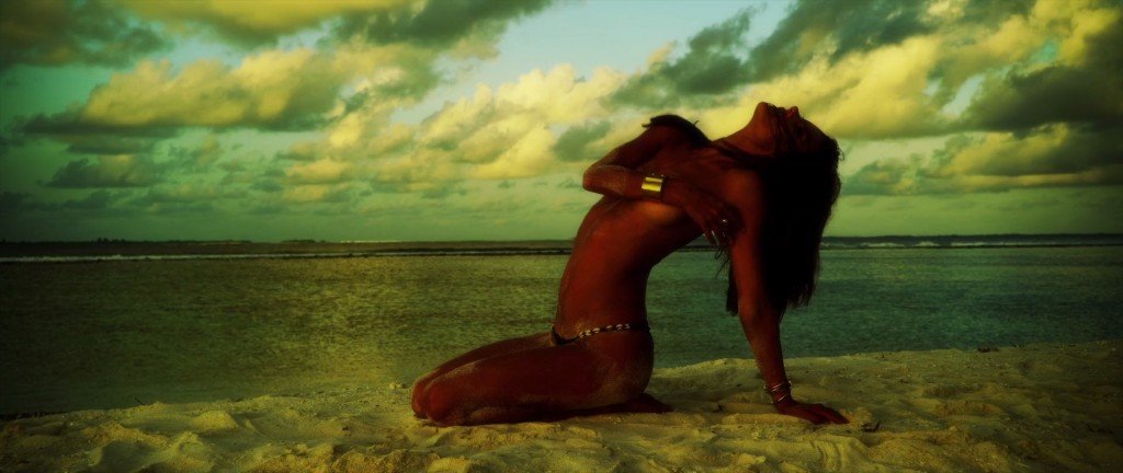 Alessandra Ambrosio Nude &amp; Sexy (127 Photos + 2 Videos)