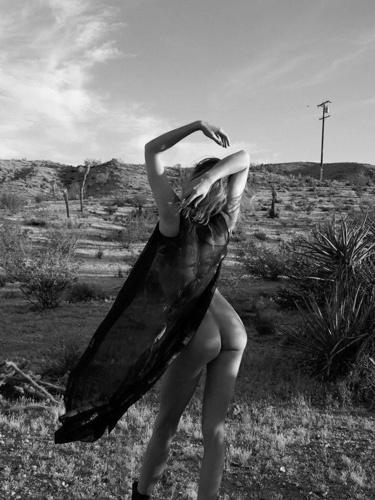 Ashley Smith Nude &amp; Sexy (9 Photos)