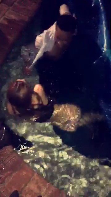 Bella Thorne Sexy (16 Photos + 2 Videos + 5 Gifs)
