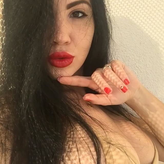 Gayana Bagdasaryan Nude &amp; Sexy (40 Photos + 5 Videos)