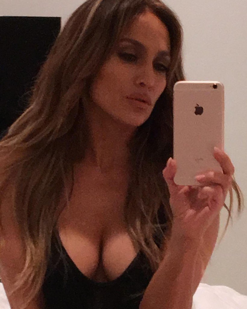 Jennifer Lopez Selfies (3 Photos)