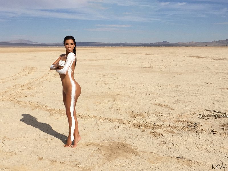 Kim Kardashian Nude (12 Photos)