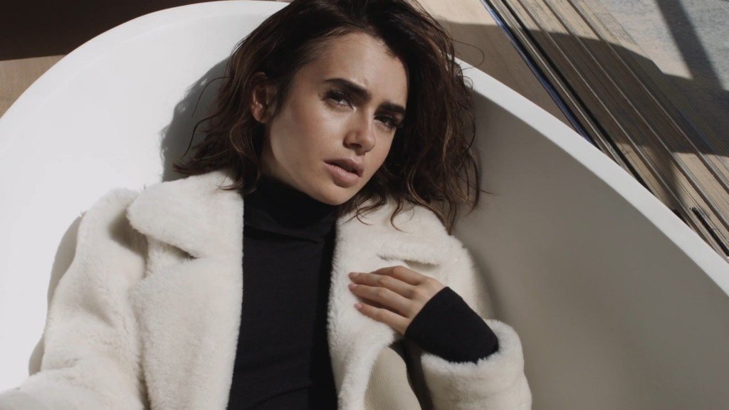 Lily Collins Sexy 27