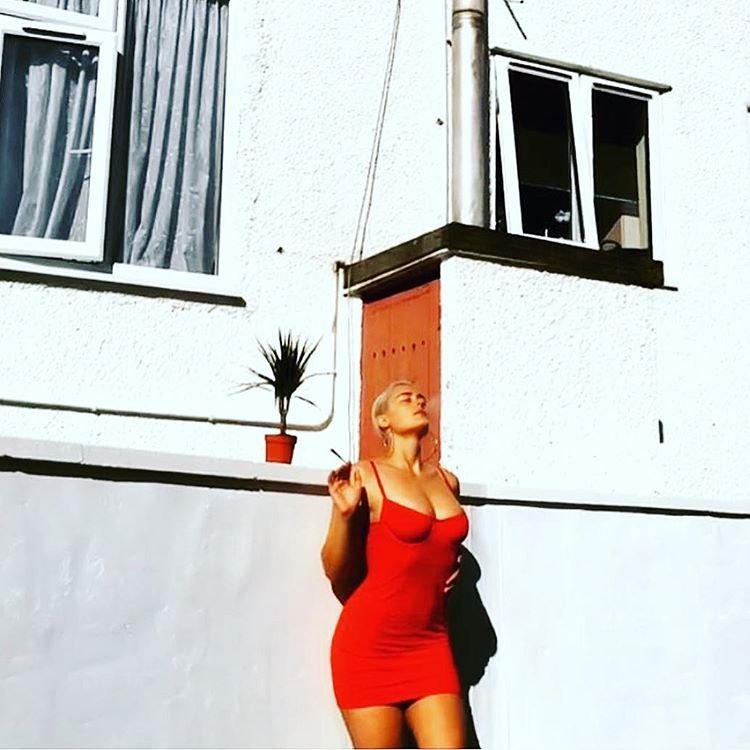 Stefania Ferrario Nude &amp; Sexy (20 Photos)