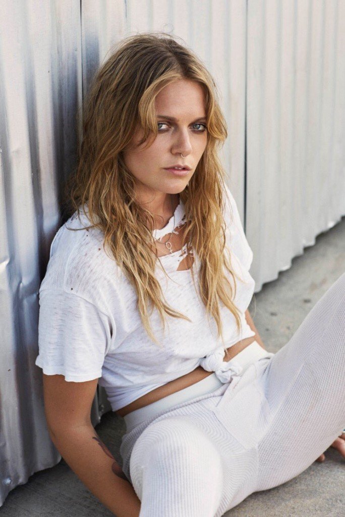 Tove Lo Topless and Sexy (9 Photos)