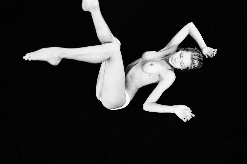 Josie Canseco Nude &amp; Sexy (9 Photos)