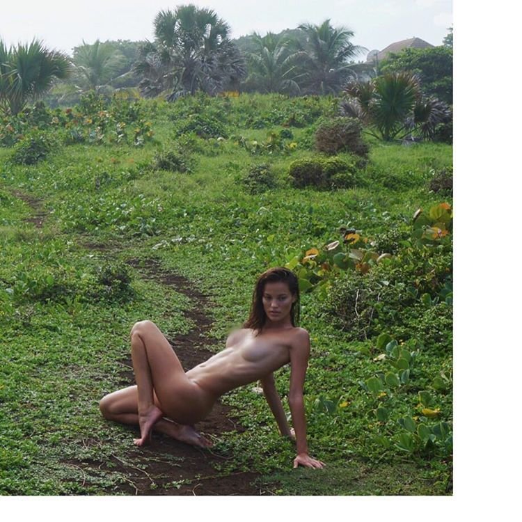 Keilani Asmus Nude &amp; Sexy (18 Photos)