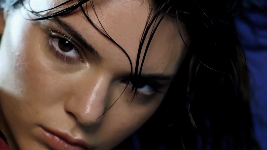Kendall Jenner Sexy – 2016 LOVE Advent (Day 5)