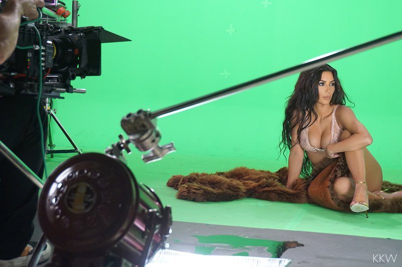 Kim Kardashian Sexy (8 Photos)