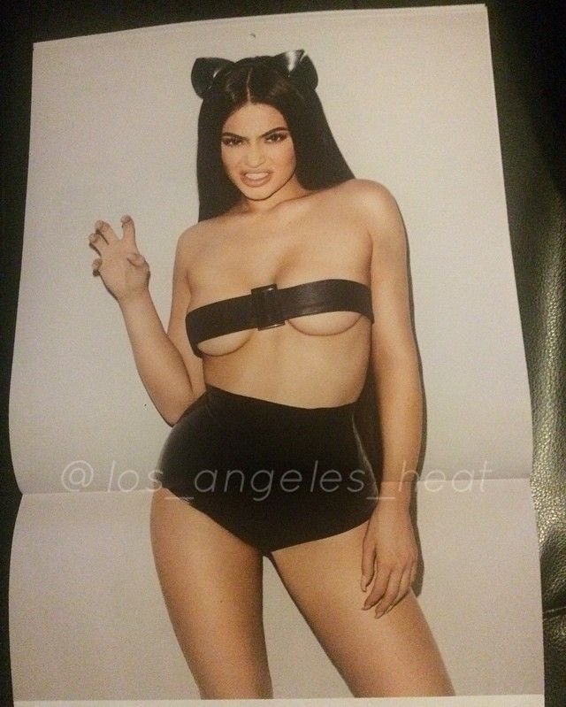 Kylie Jenner Sexy (27 New Photos)