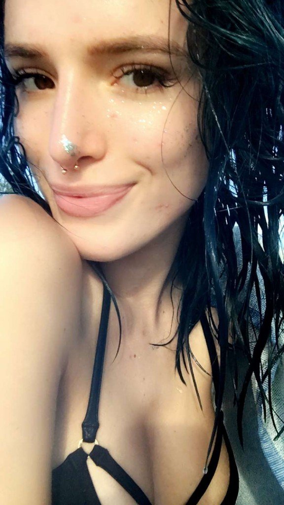 Bella Thorne Sexy (13 Photos + 3 GIFs)