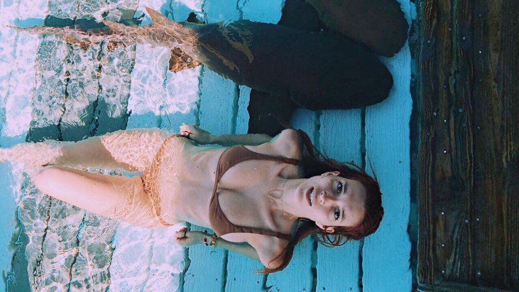 Bella Thorne, Dani Thorne Sexy (33 Photos + 4 GIFs)