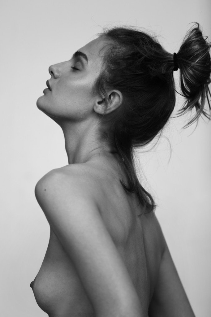 Marta Bez Sexy &amp; Topless (11 Photos)