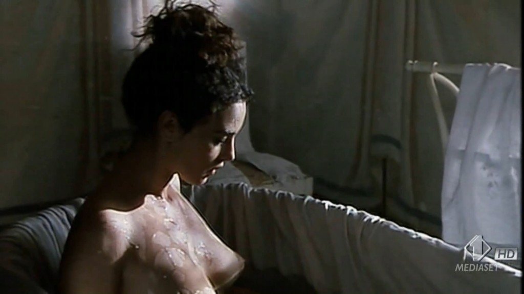 Monica Bellucci Nude – Briganti: Amore e libertà (1994) HD 1080p