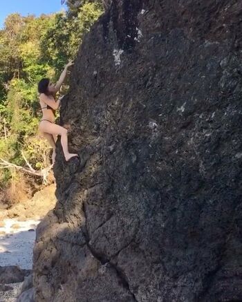 Erin Sanders / erinzariah Nude Leaks Photo 1