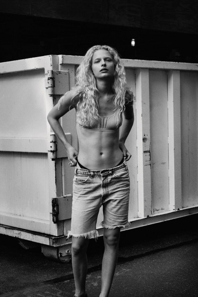 Frederikke Sofie Sexy and Topless (2 Photos)