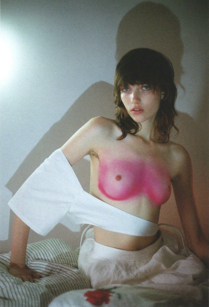 Grace Hartzel Nude &amp; Sexy (9 Photos)