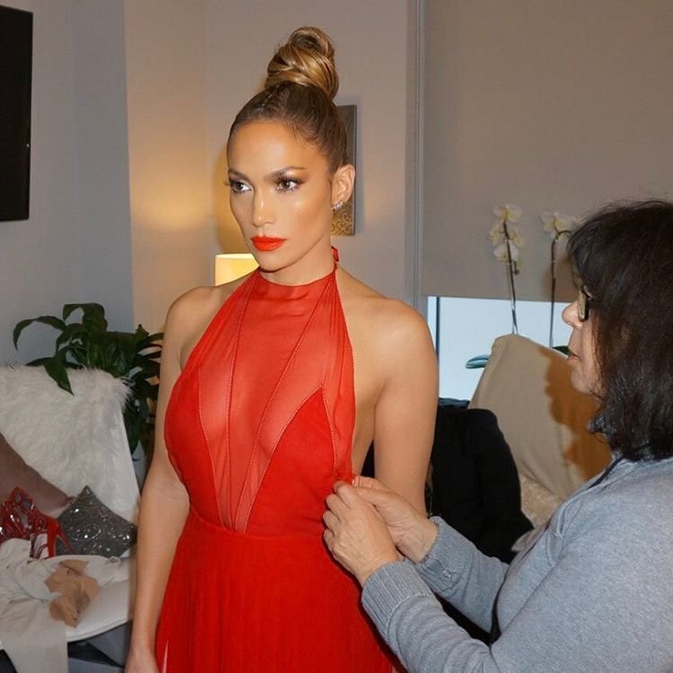 Jennifer Lopez Sexy (9 Photos + Video)