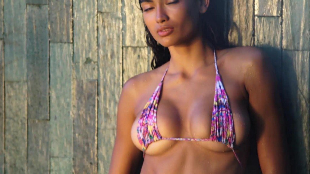 Kelly Gale Sexy – 2017 ‘Sports Illustrated’ Swimsuit Issue