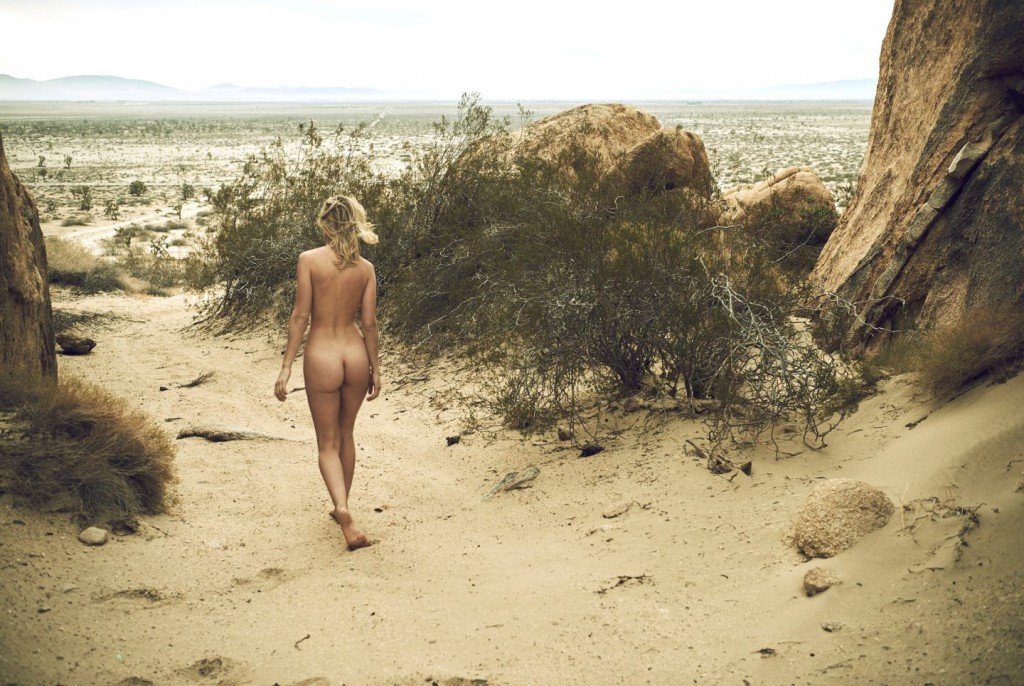 Here’re nude photos of Lauren Bonner (2017). 