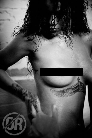 Rihanna Sexy and Topless (25 Photos)