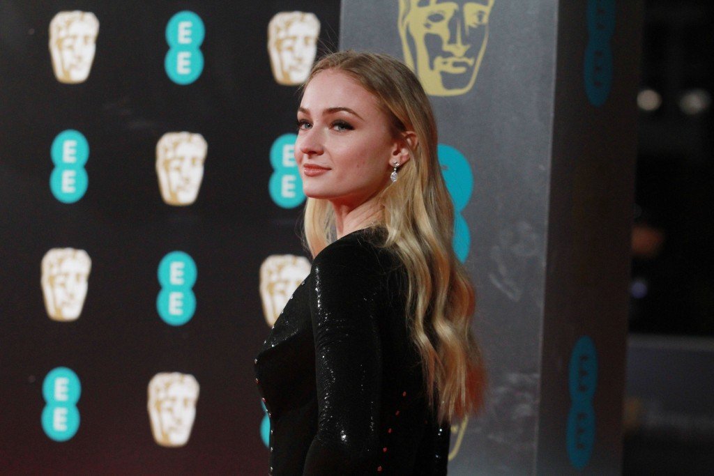 Sophie Turner Sexy (334 Photos + Video)