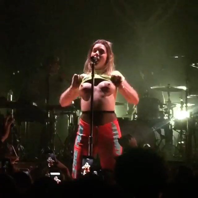 Tove Lo Topless (8 Photos + Videos + Gifs)