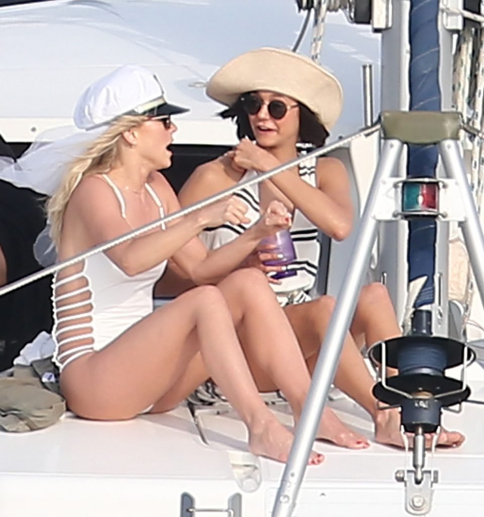 Julianne Hough &amp; Nina Dobrev Sexy (86 Photos + GIF &amp; Video)