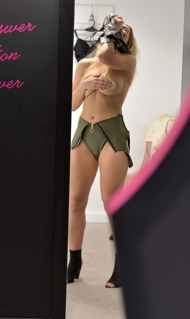 Katie Salmon Sexy &amp; Topless (44 Photos)
