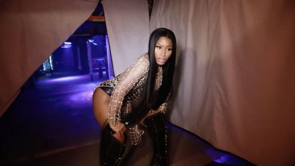 Nicki Minaj Sexy (15 Photos + 2 Videos)