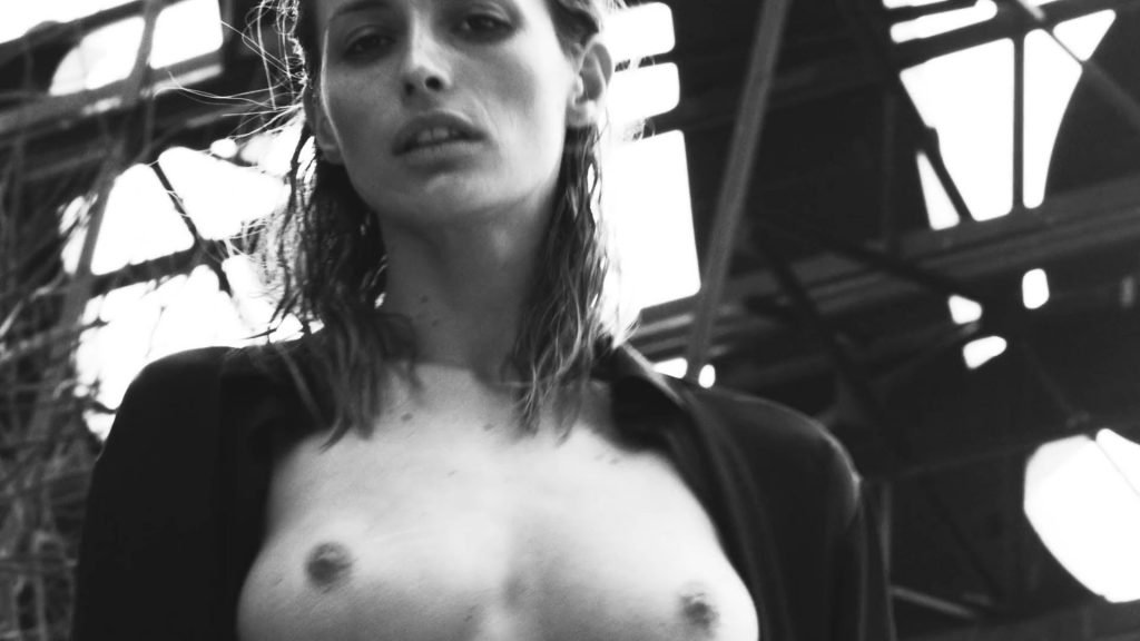 Samantha Gradoville, Flavia Lucini Topless (83 Photos and Video)