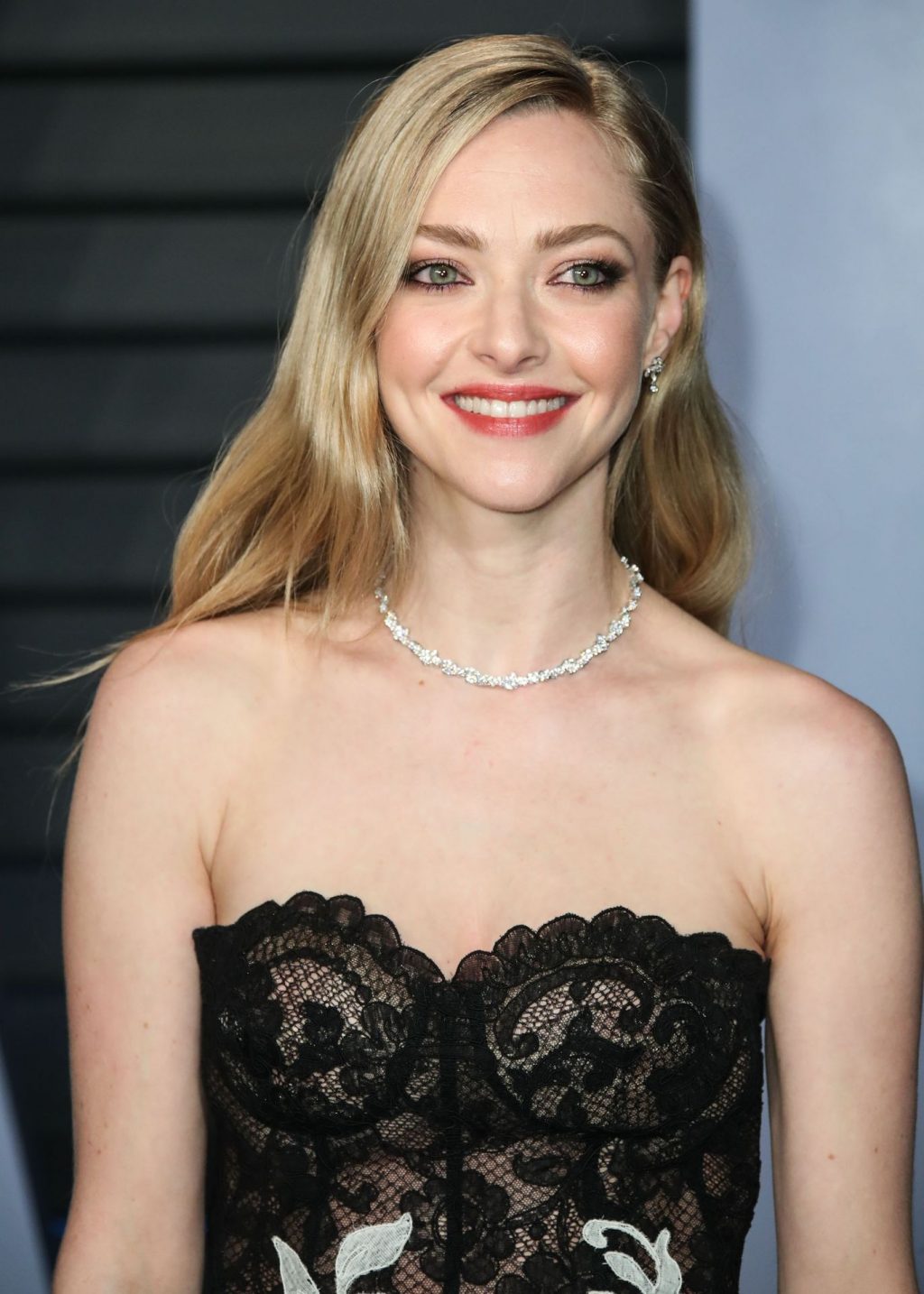 Amanda Seyfried Nude &amp; Sexy (166 Photos + Leaked PORN and Hot Videos) [Updated]