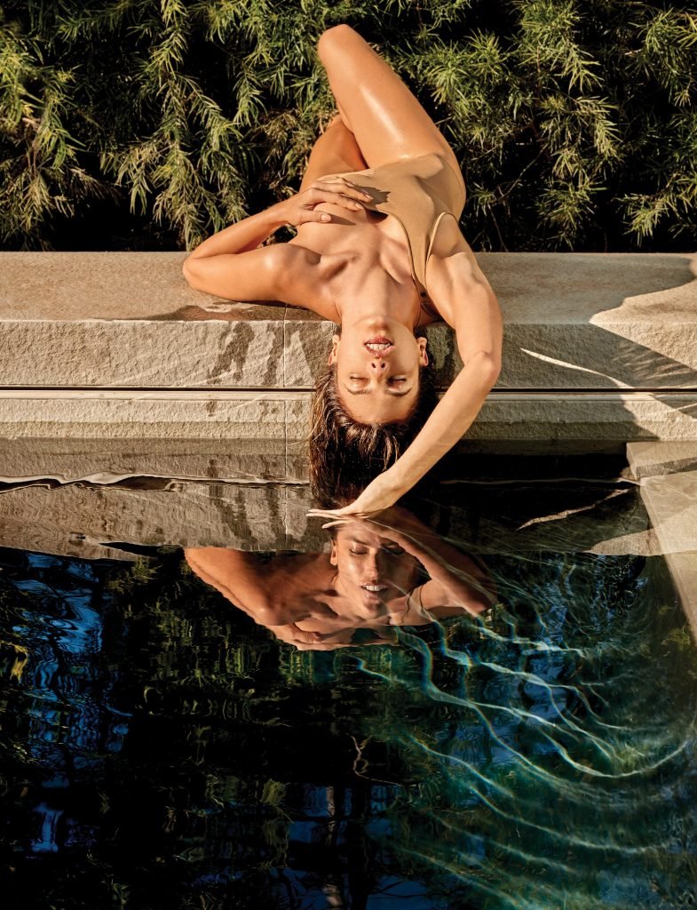 Alessandra Ambrosio Nude &amp; Sexy (12 Photos)