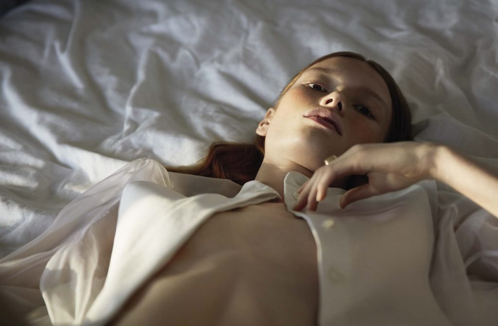 Julia Hafstrom Topless &amp; Sexy (8 Photos)