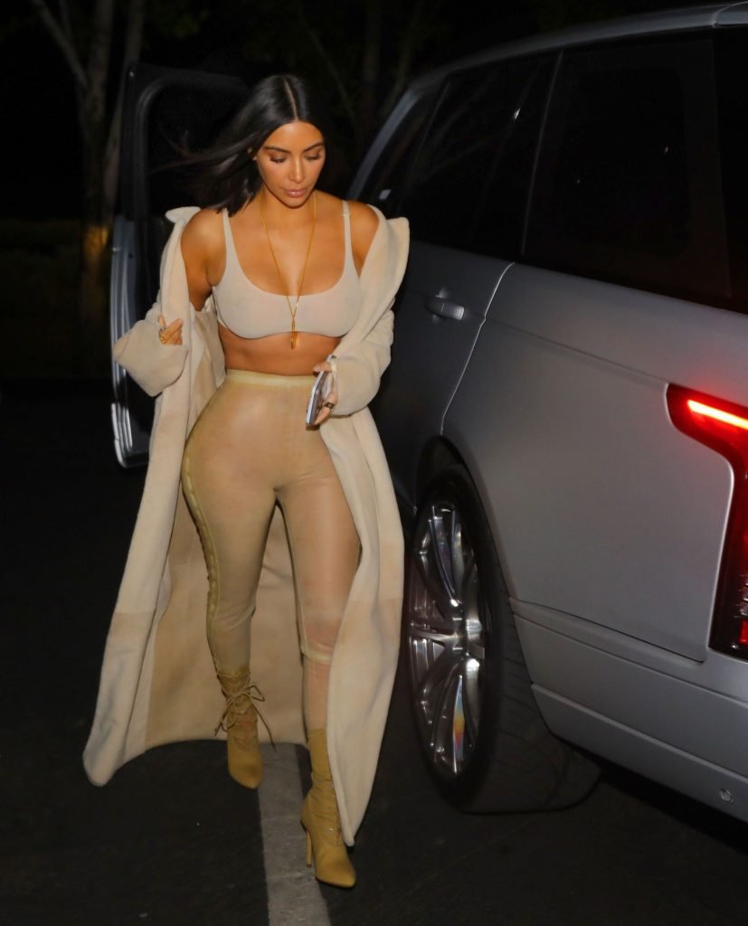 Kim Kardashian Sexy (18 Photos)