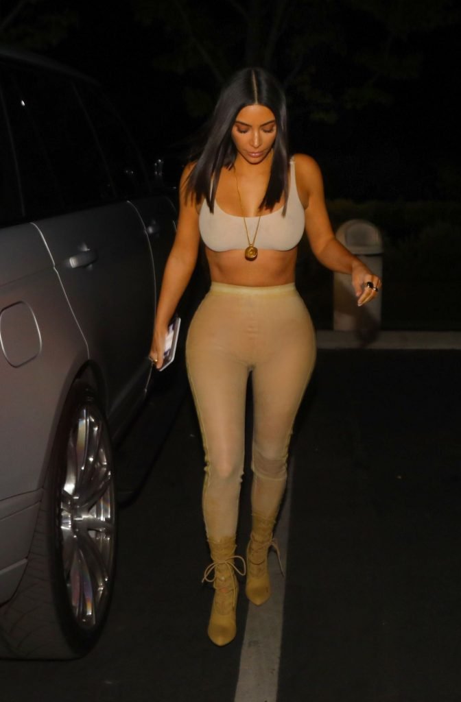 Kim Kardashian Sexy (18 Photos)