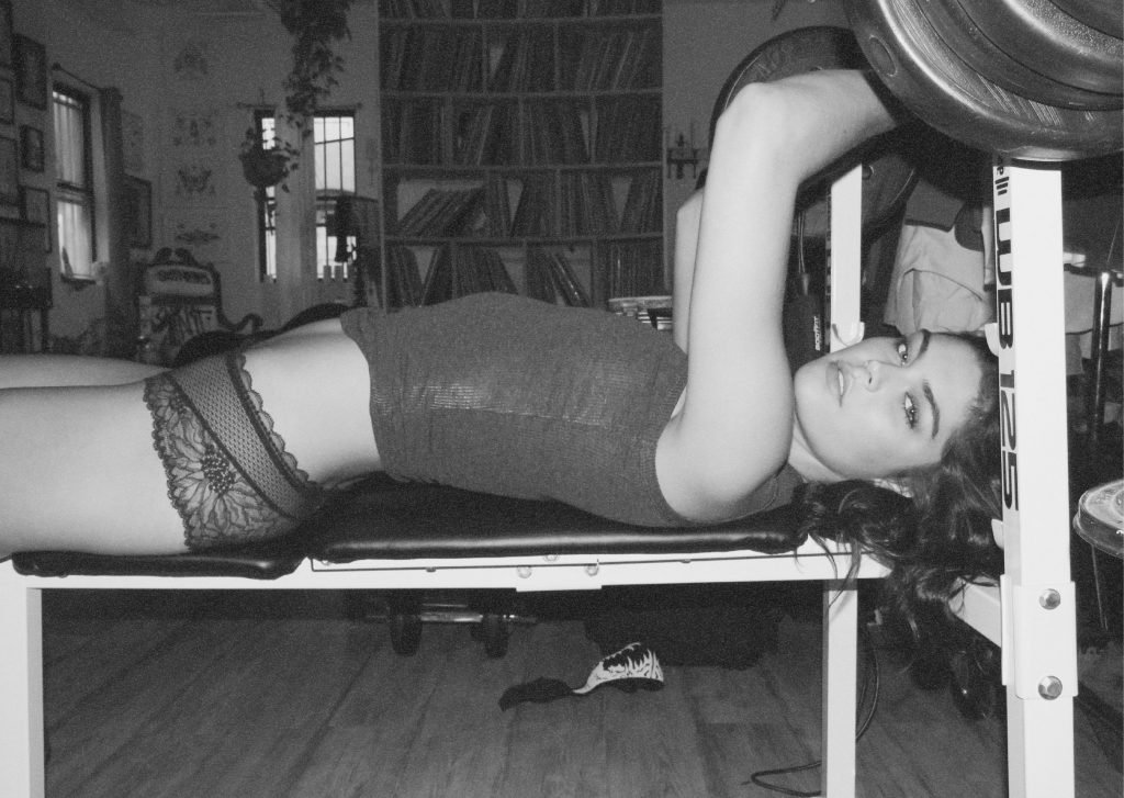 Lauren Layne Nude &amp; Sexy (27 Photos)
